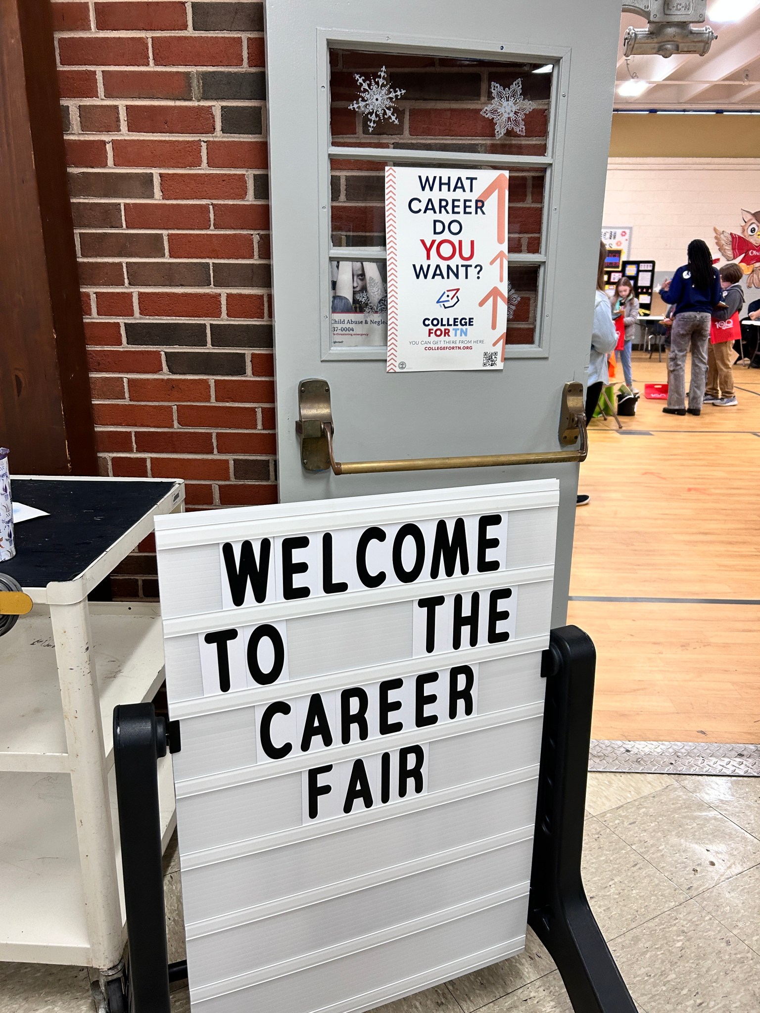 Hosting a Career Fair: 5 Flexible Ways to Make It Work – Pawsitive ...
